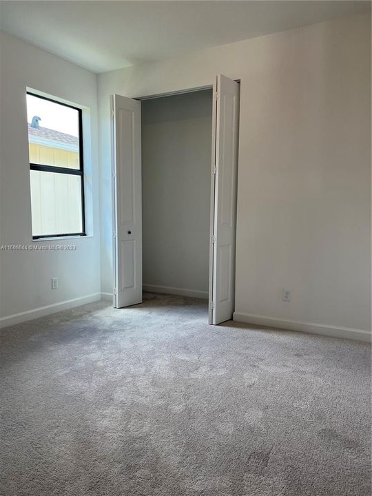 Recently Rented: $3,500 (3 beds, 2 baths, 1811 Square Feet)