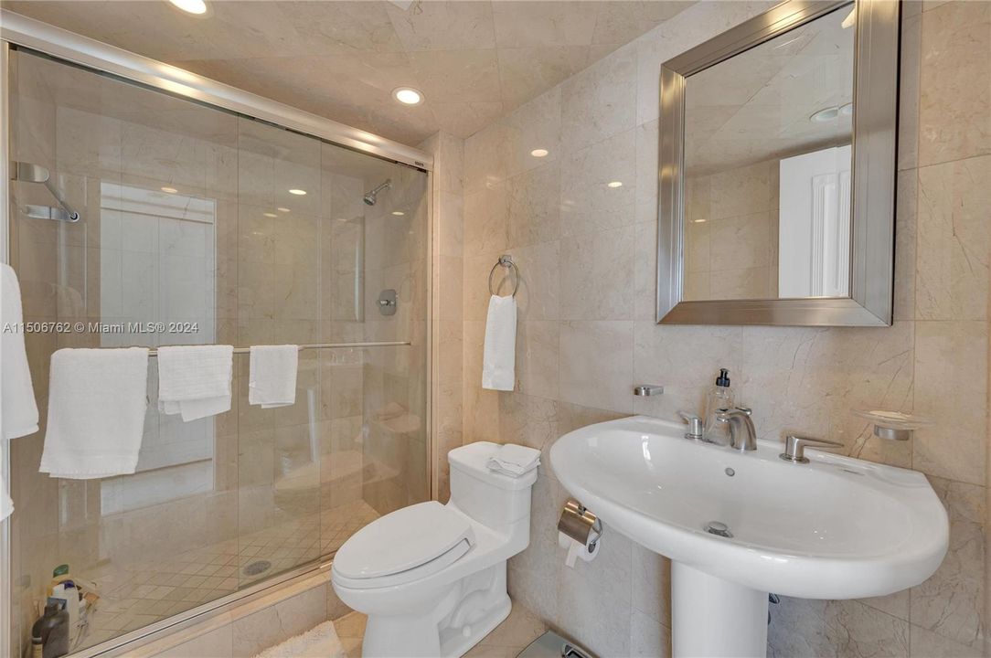 最近售出: $559,000 (2 贝兹, 2 浴室, 1331 平方英尺)
