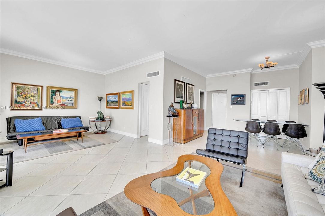 Recently Sold: $559,000 (2 beds, 2 baths, 1331 Square Feet)