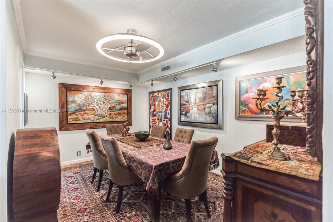 最近售出: $475,000 (2 贝兹, 2 浴室, 1535 平方英尺)