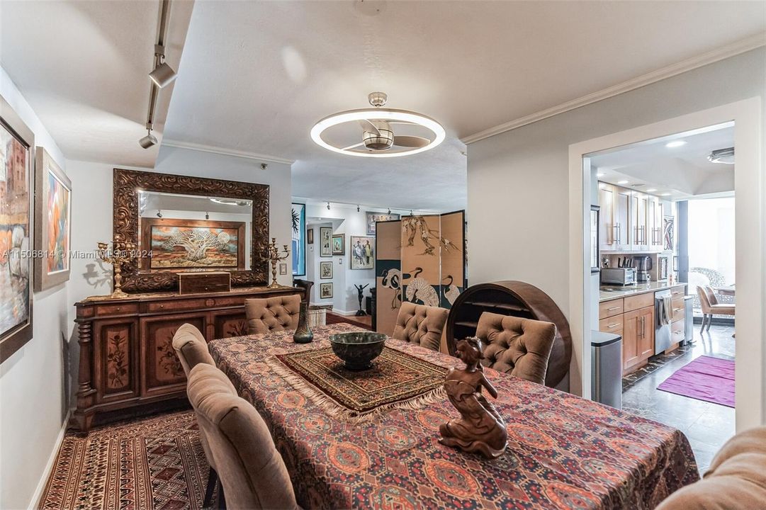 最近售出: $475,000 (2 贝兹, 2 浴室, 1535 平方英尺)