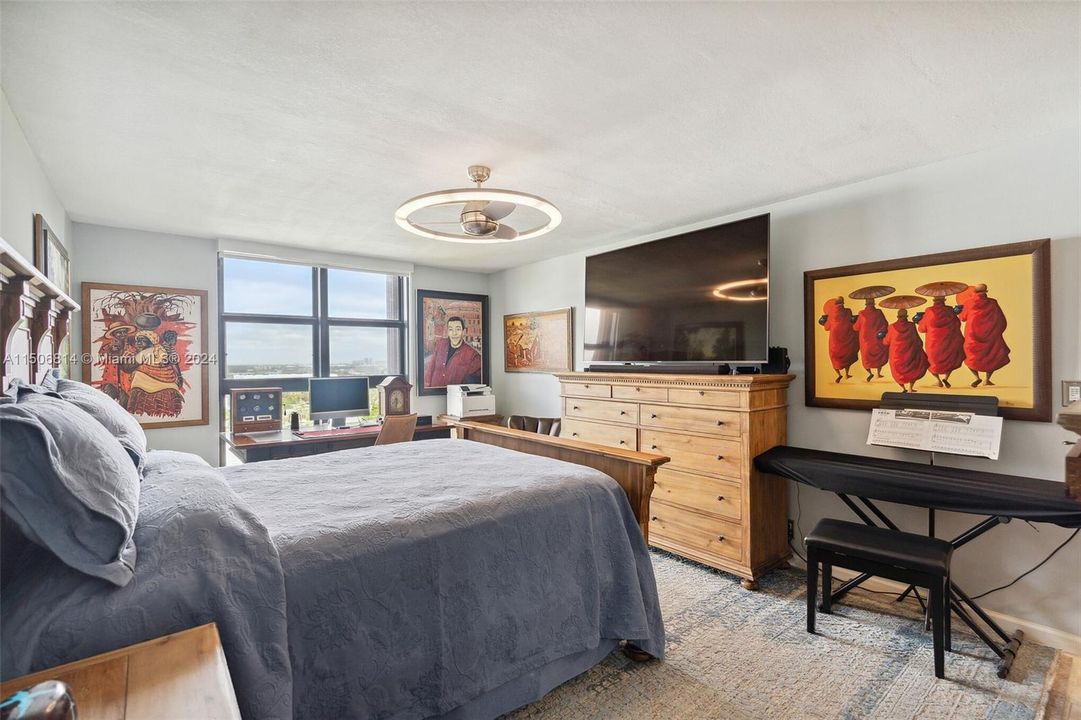 最近售出: $475,000 (2 贝兹, 2 浴室, 1535 平方英尺)