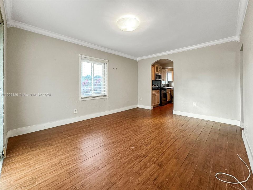 Recently Sold: $590,000 (3 beds, 2 baths, 1024 Square Feet)