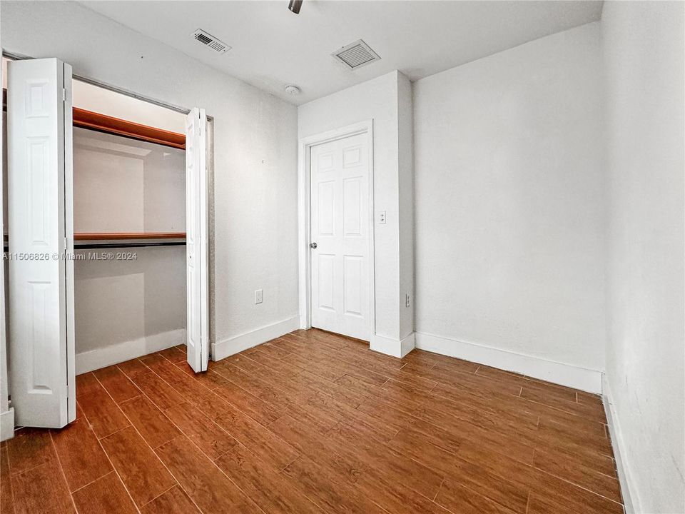 Recently Sold: $590,000 (3 beds, 2 baths, 1024 Square Feet)