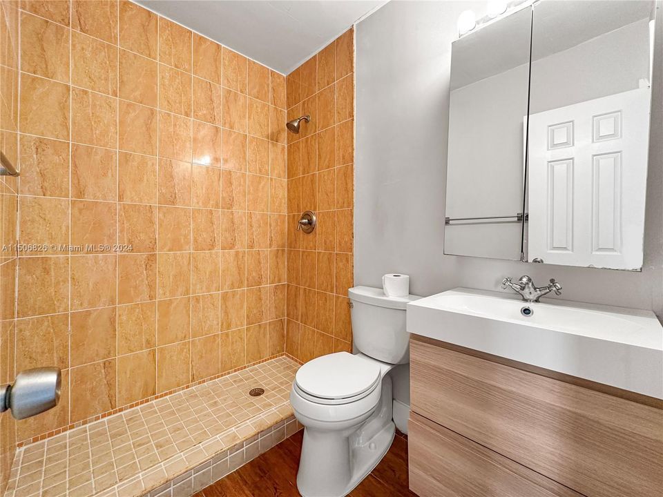 Recently Sold: $590,000 (3 beds, 2 baths, 1024 Square Feet)