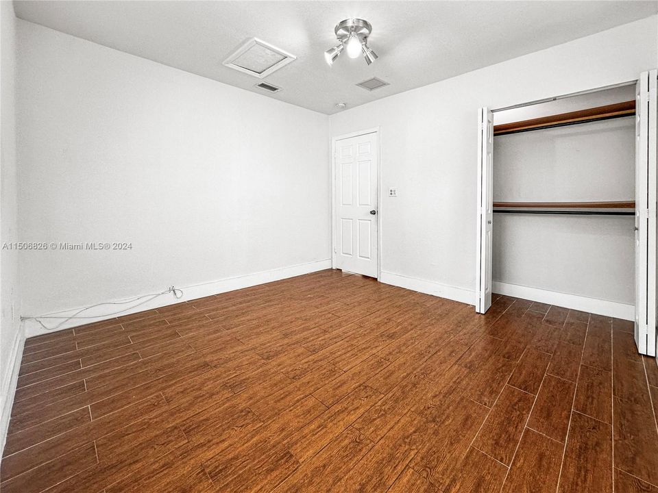 Recently Sold: $590,000 (3 beds, 2 baths, 1024 Square Feet)