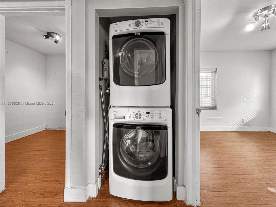 Recently Sold: $590,000 (3 beds, 2 baths, 1024 Square Feet)