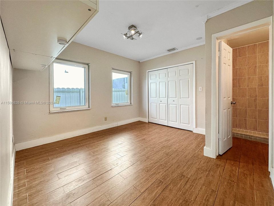 Recently Sold: $590,000 (3 beds, 2 baths, 1024 Square Feet)