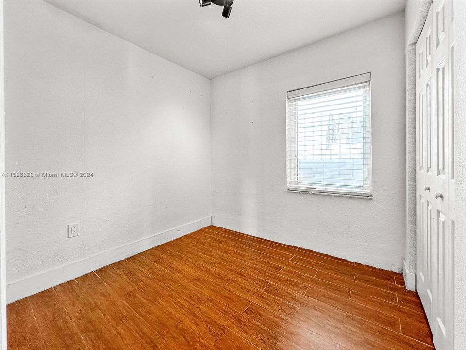 Recently Sold: $590,000 (3 beds, 2 baths, 1024 Square Feet)