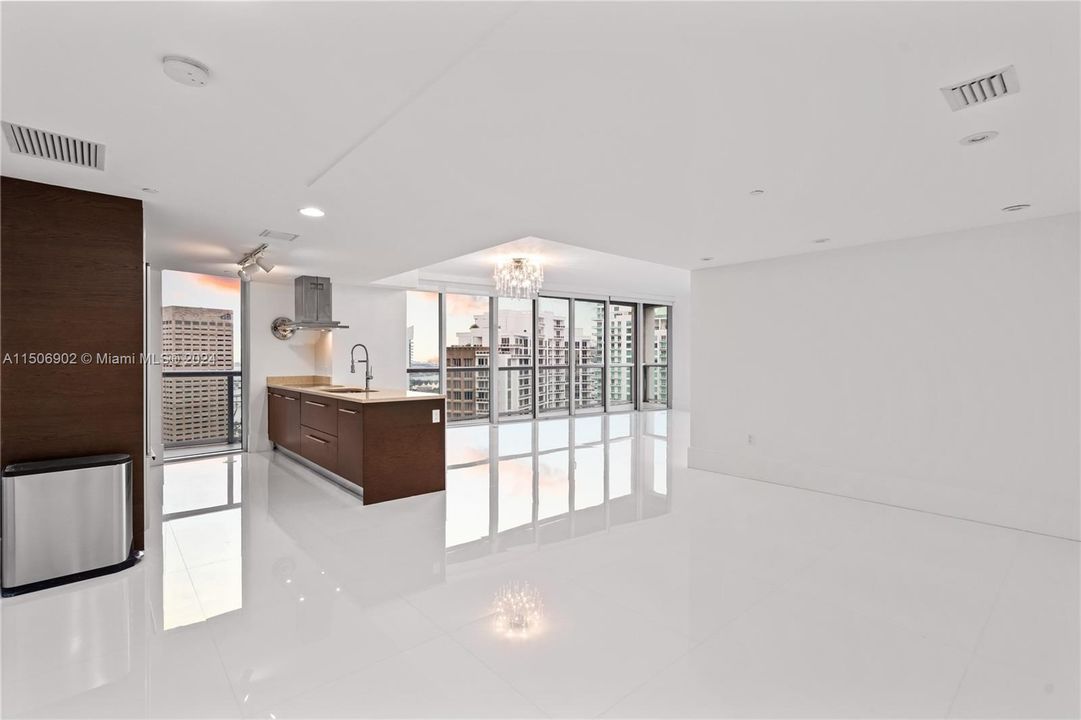 Recientemente alquilado: $6,999 (2 camas, 2 baños, 1654 Pies cuadrados)