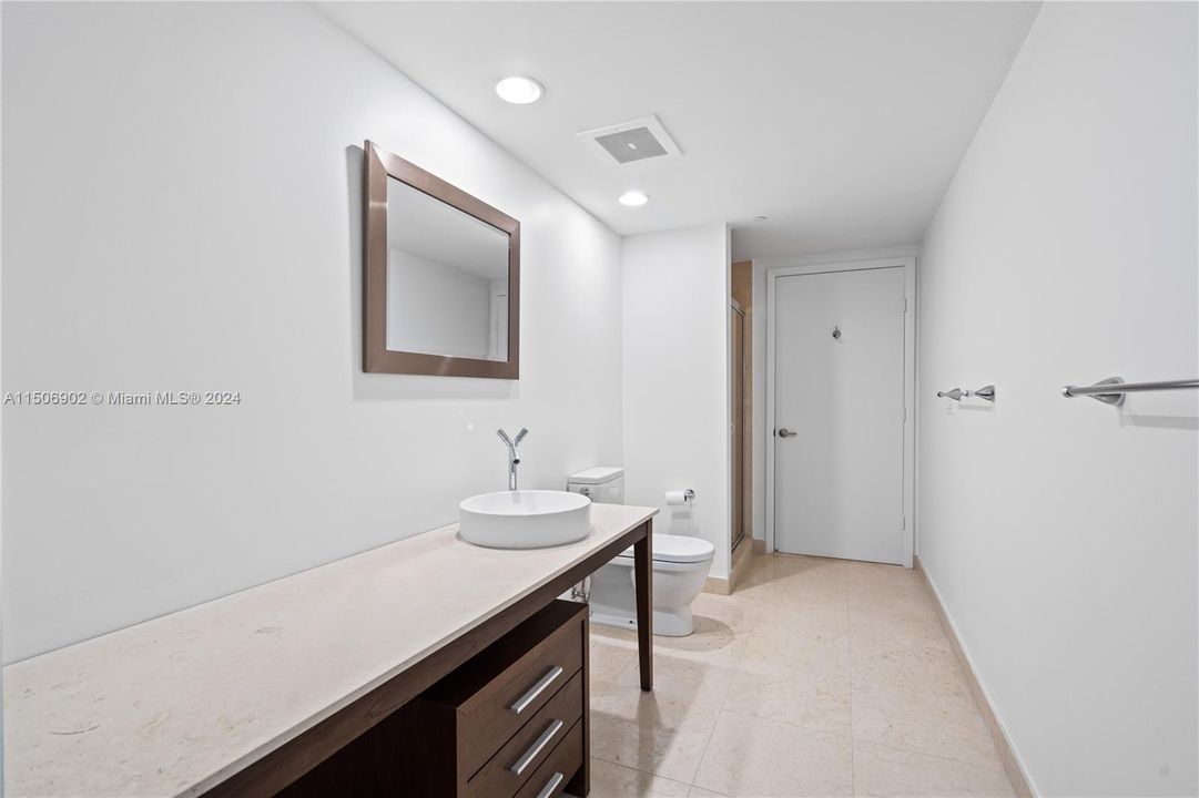 Recientemente alquilado: $6,999 (2 camas, 2 baños, 1654 Pies cuadrados)