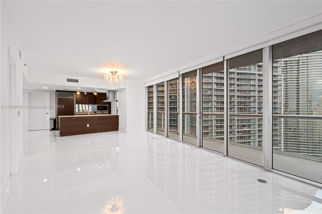 Recientemente alquilado: $6,999 (2 camas, 2 baños, 1654 Pies cuadrados)