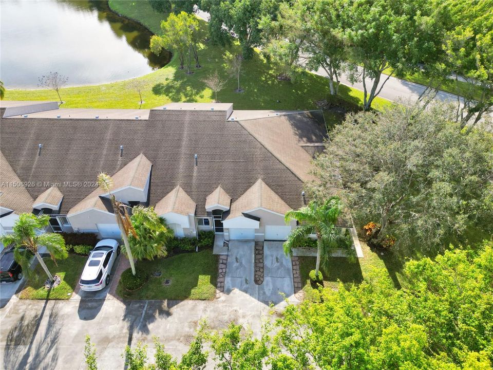 Recently Sold: $429,000 (2 beds, 2 baths, 1308 Square Feet)