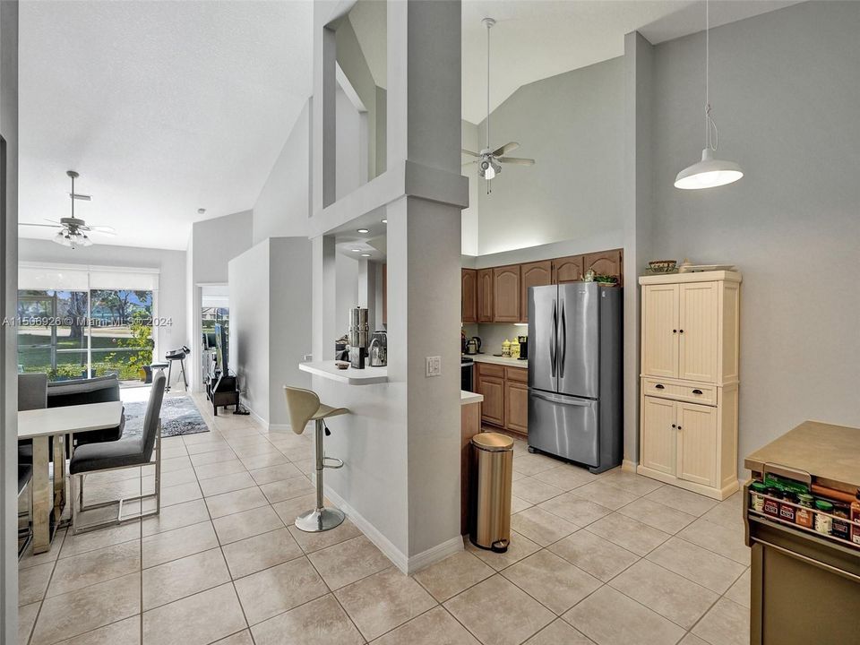 Recently Sold: $429,000 (2 beds, 2 baths, 1308 Square Feet)