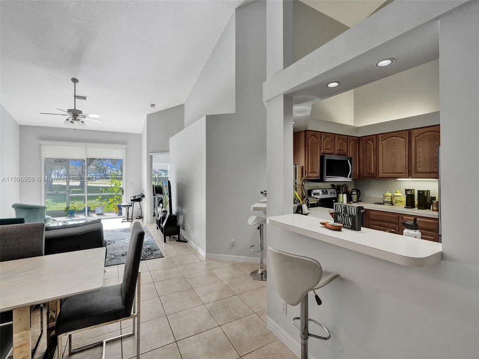 Recently Sold: $429,000 (2 beds, 2 baths, 1308 Square Feet)