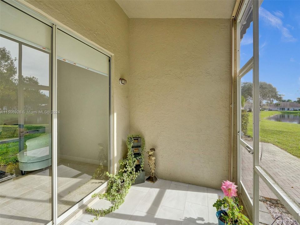 Recently Sold: $429,000 (2 beds, 2 baths, 1308 Square Feet)