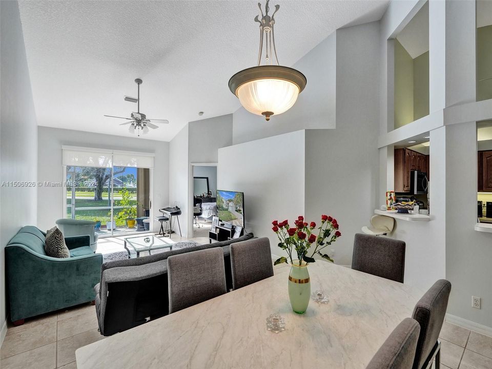 Recently Sold: $429,000 (2 beds, 2 baths, 1308 Square Feet)