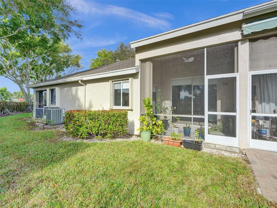 Recently Sold: $429,000 (2 beds, 2 baths, 1308 Square Feet)