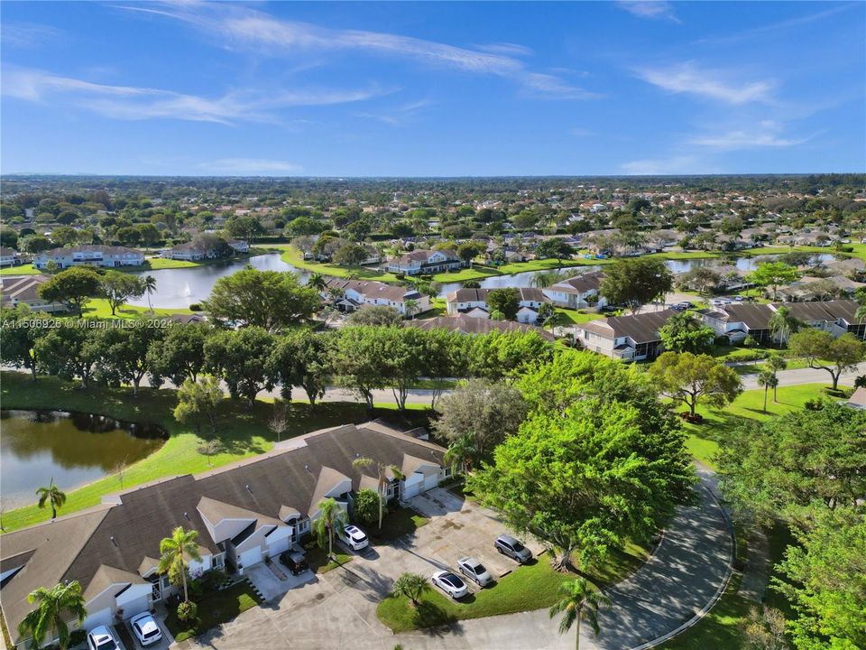 Recently Sold: $429,000 (2 beds, 2 baths, 1308 Square Feet)