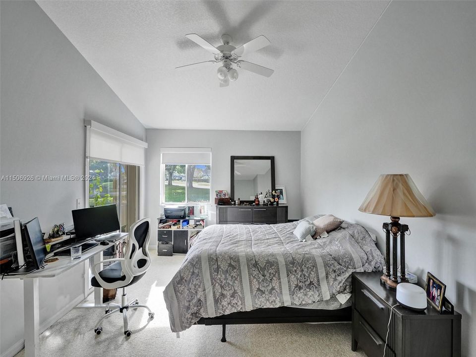 Recently Sold: $429,000 (2 beds, 2 baths, 1308 Square Feet)