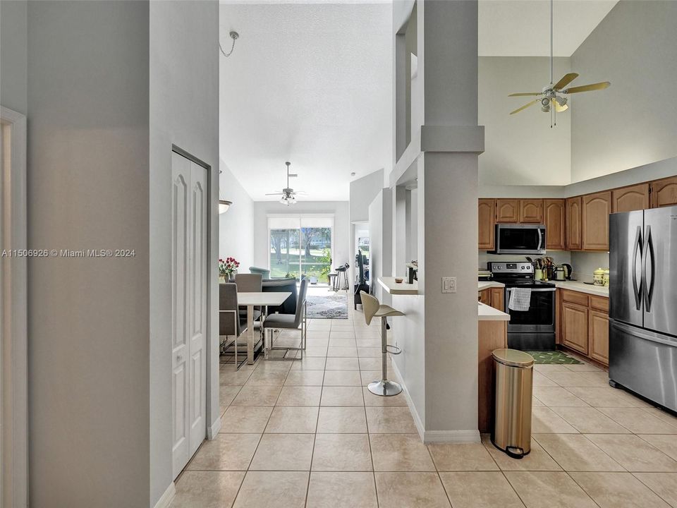 Recently Sold: $429,000 (2 beds, 2 baths, 1308 Square Feet)