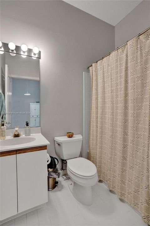 Recently Sold: $429,000 (2 beds, 2 baths, 1308 Square Feet)