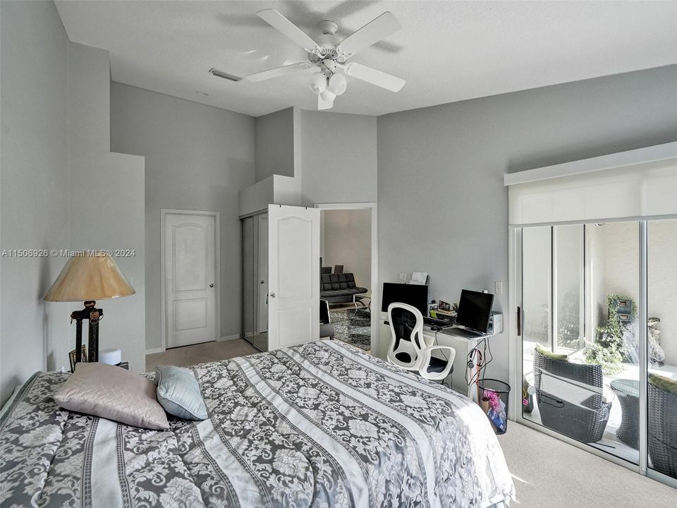 Recently Sold: $429,000 (2 beds, 2 baths, 1308 Square Feet)