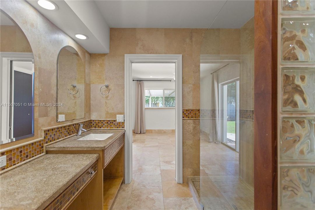 Recently Sold: $1,499,000 (3 beds, 2 baths, 2148 Square Feet)