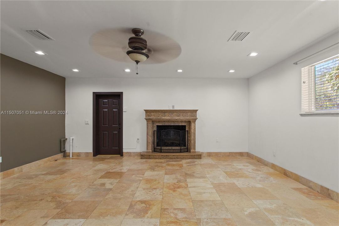 Recently Sold: $1,499,000 (3 beds, 2 baths, 2148 Square Feet)