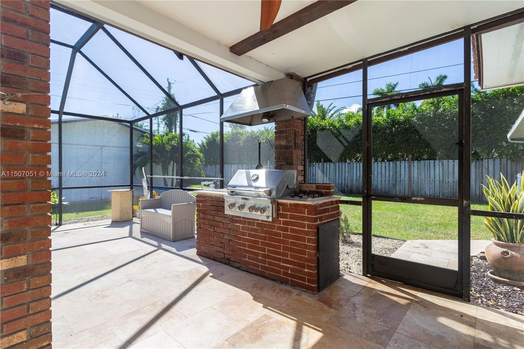 Recently Sold: $1,499,000 (3 beds, 2 baths, 2148 Square Feet)