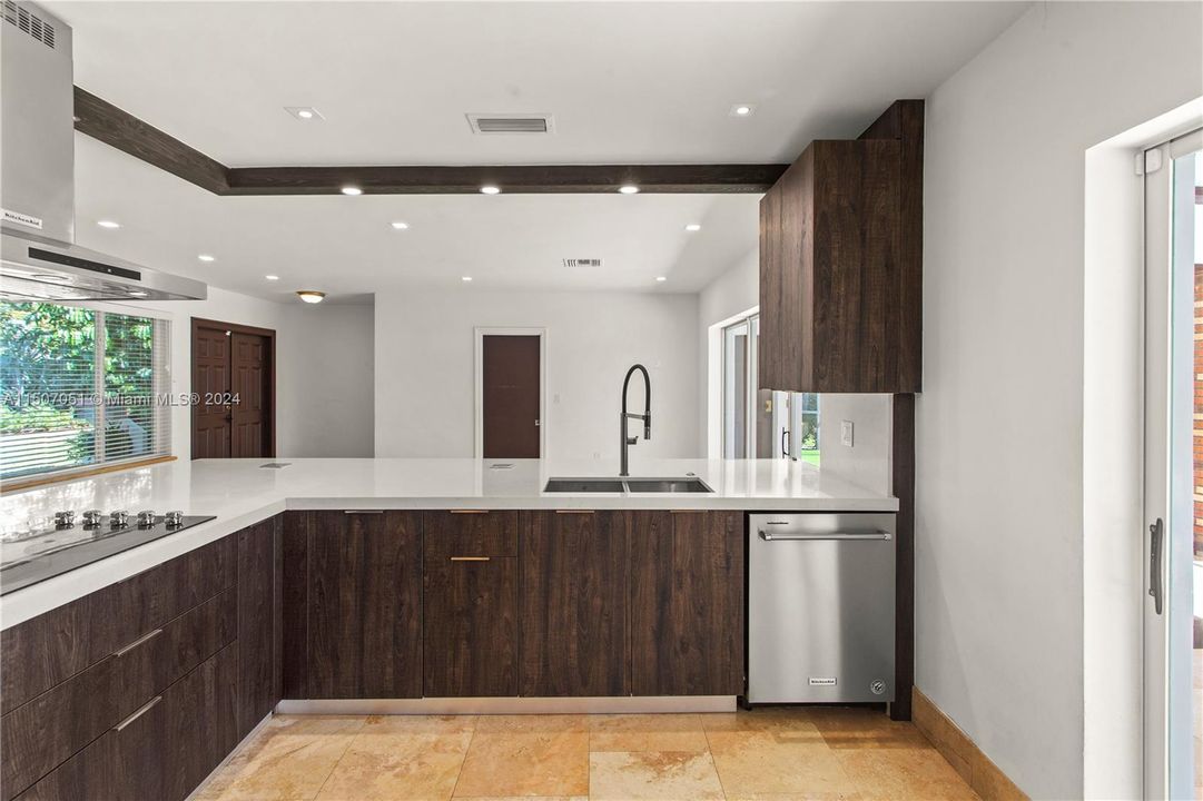 Recently Sold: $1,499,000 (3 beds, 2 baths, 2148 Square Feet)