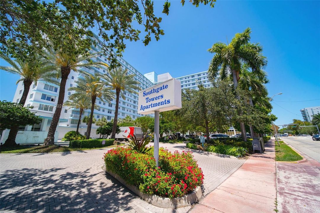 Recently Rented: $3,450 (1 beds, 1 baths, 576 Square Feet)