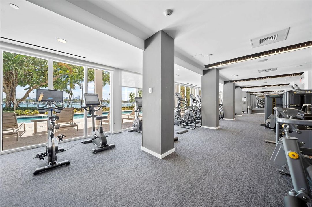 Recently Rented: $3,450 (1 beds, 1 baths, 576 Square Feet)