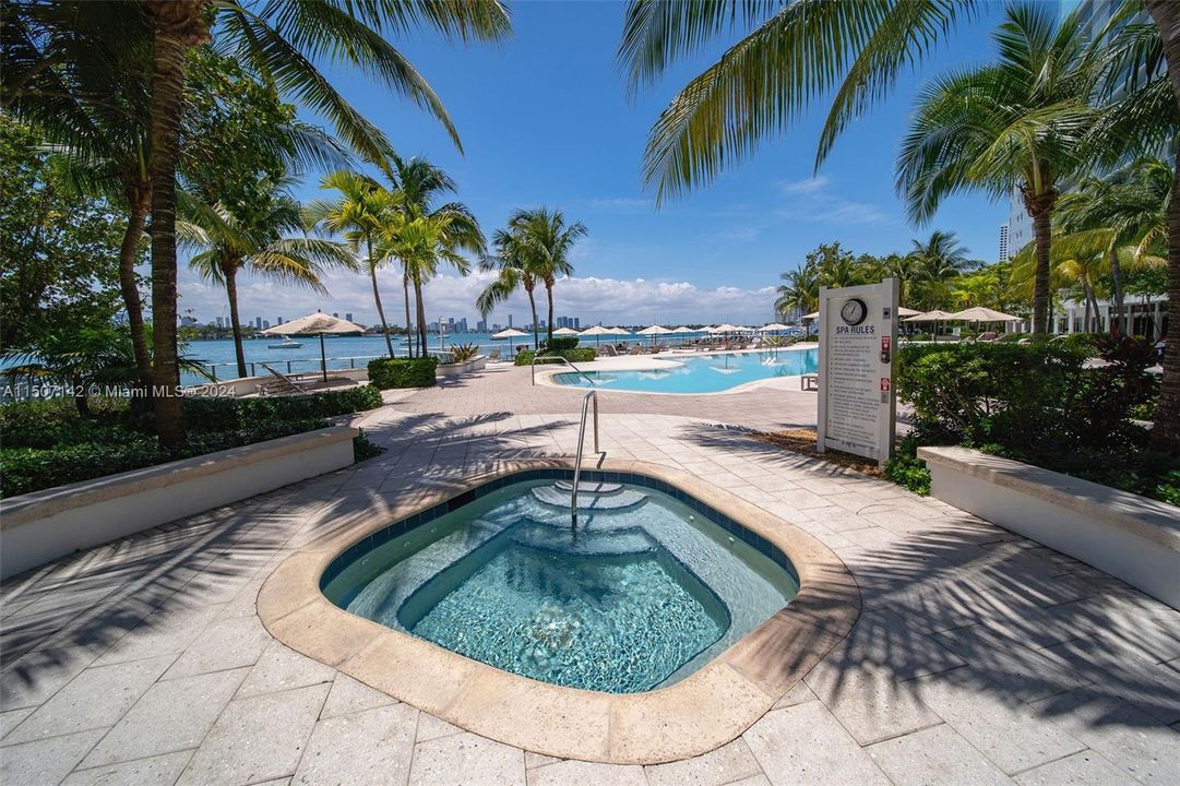 Recently Rented: $3,450 (1 beds, 1 baths, 576 Square Feet)