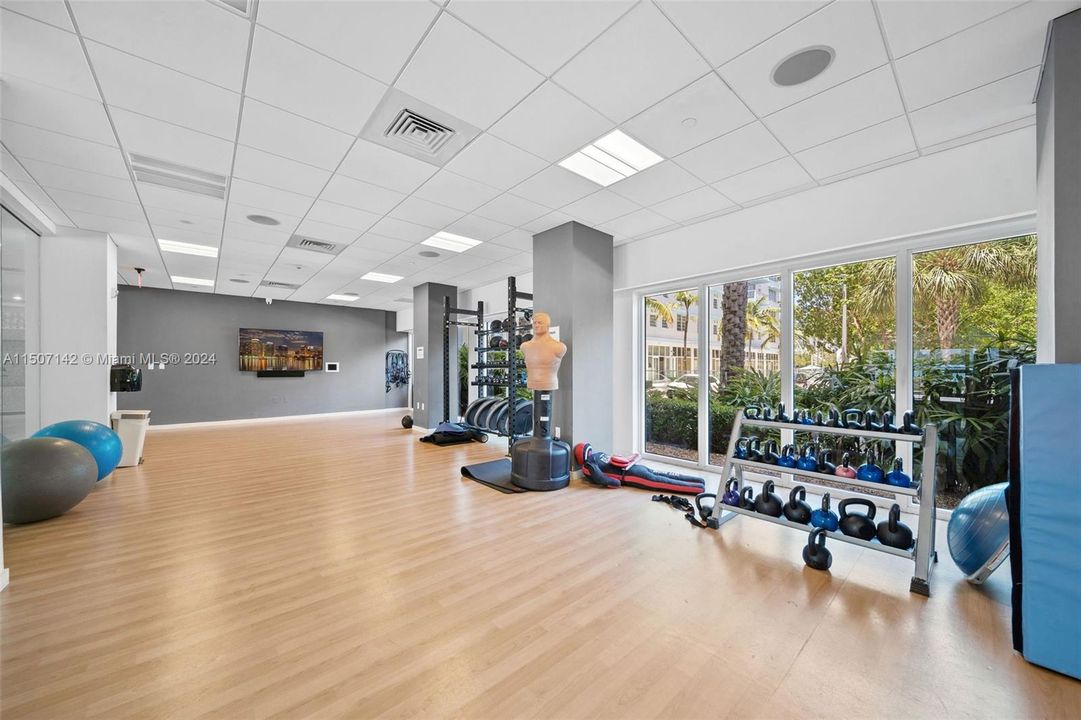 Recently Rented: $3,450 (1 beds, 1 baths, 576 Square Feet)