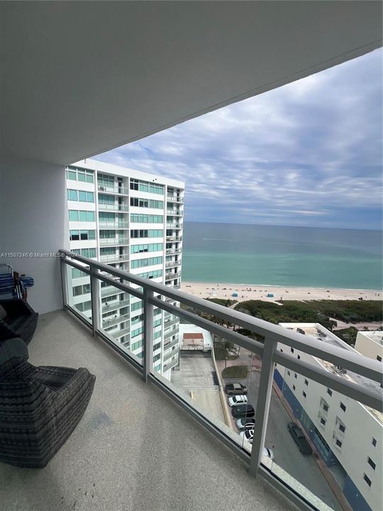 Recently Sold: $849,000 (2 beds, 2 baths, 1455 Square Feet)