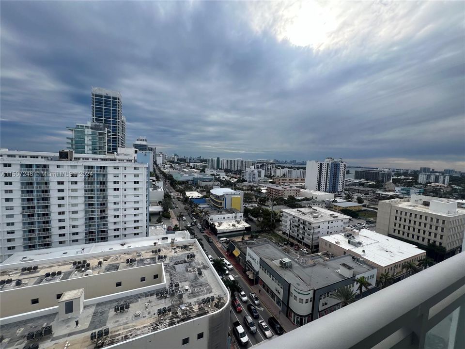 Recently Sold: $849,000 (2 beds, 2 baths, 1455 Square Feet)