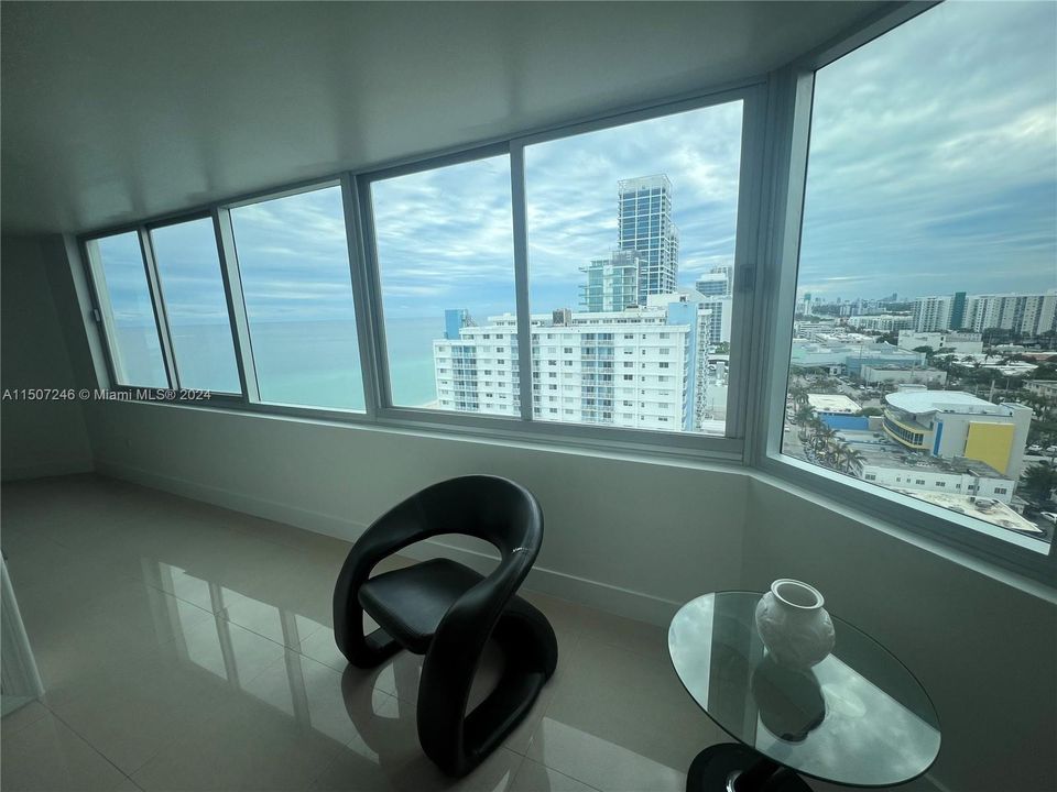 Recently Sold: $849,000 (2 beds, 2 baths, 1455 Square Feet)