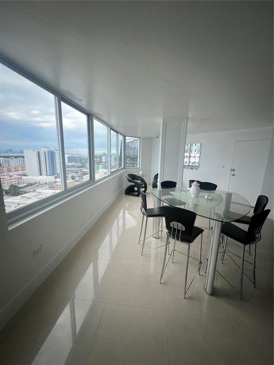 Recently Sold: $849,000 (2 beds, 2 baths, 1455 Square Feet)