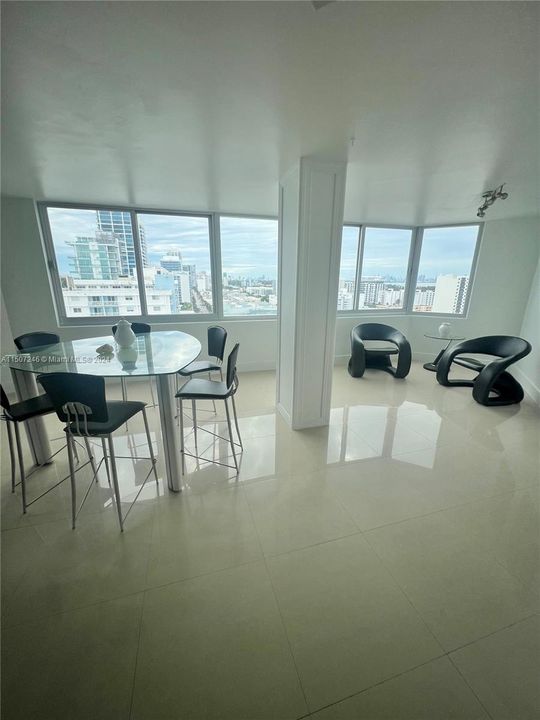 Recently Sold: $849,000 (2 beds, 2 baths, 1455 Square Feet)