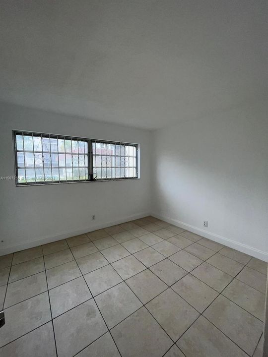For Sale: $170,770 (1 beds, 1 baths, 625 Square Feet)