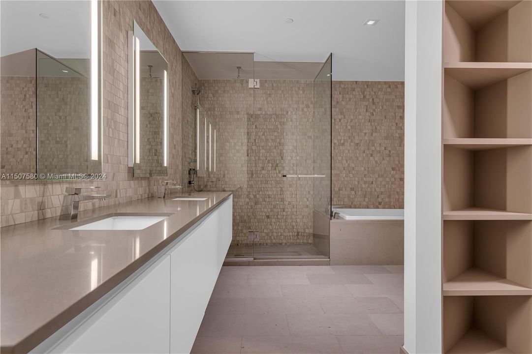 最近租的: $9,500 (3 贝兹, 3 浴室, 2116 平方英尺)