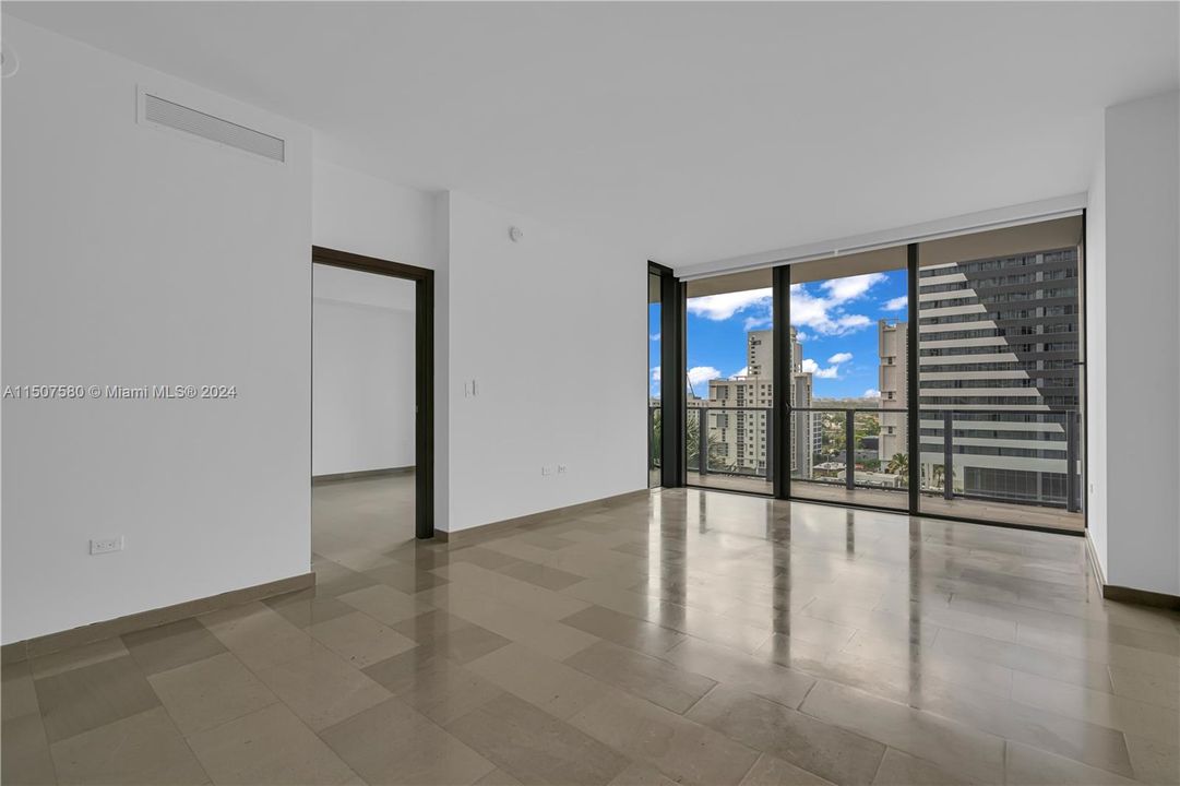 最近租的: $9,500 (3 贝兹, 3 浴室, 2116 平方英尺)