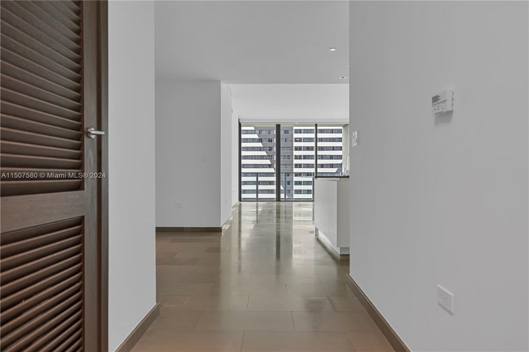 最近租的: $9,500 (3 贝兹, 3 浴室, 2116 平方英尺)