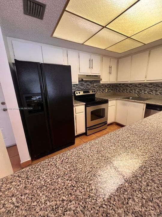 Recently Rented: $1,500 (1 beds, 1 baths, 833 Square Feet)
