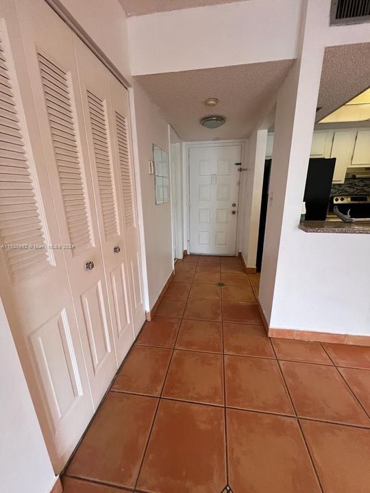 Recently Rented: $1,500 (1 beds, 1 baths, 833 Square Feet)
