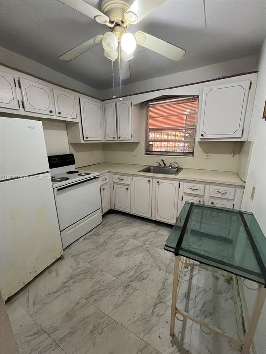 Active With Contract: $85,000 (0 beds, 1 baths, 427 Square Feet)