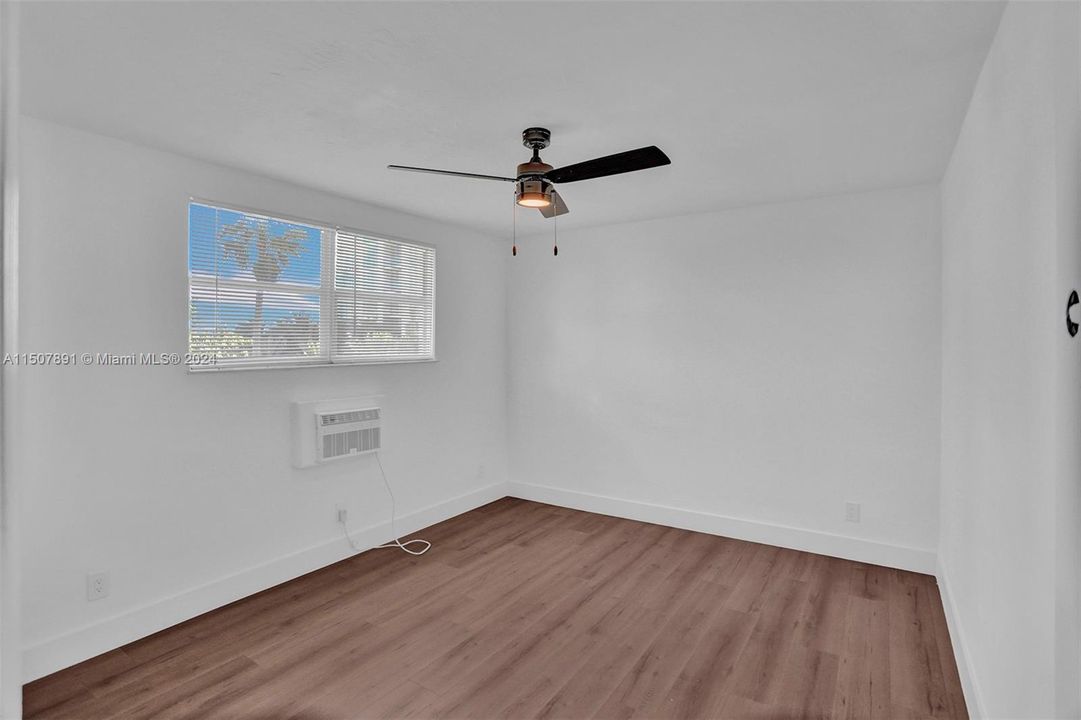 Recently Rented: $2,500 (2 beds, 1 baths, 760 Square Feet)