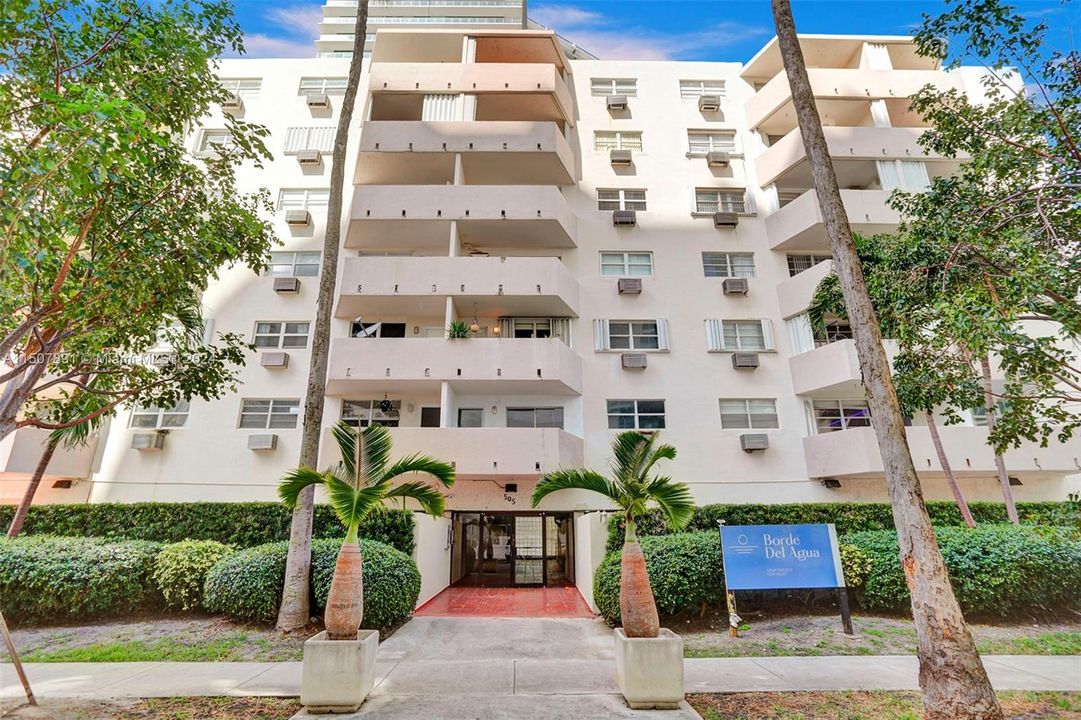 Recently Rented: $2,500 (2 beds, 1 baths, 760 Square Feet)