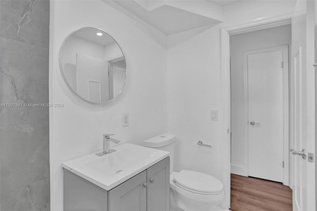 Recently Rented: $2,500 (2 beds, 1 baths, 760 Square Feet)